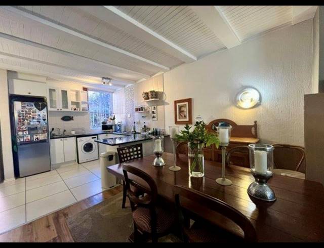 2 BEDROOM TOWNHOUSE FOR SALE IN LINMEYER